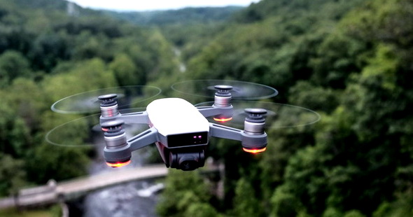 DJI Spark - умный дрон с миниатюрными габаритами